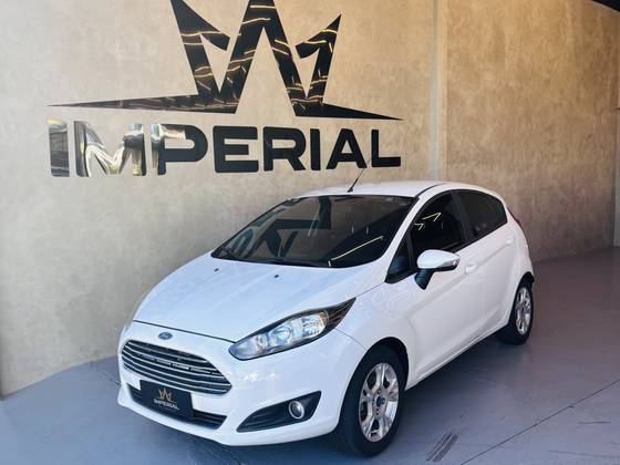 FORD FIESTA 1.6 SE HATCH 16V FLEX 4P POWERSHIFT FORD FIESTA 1.6 SE HATCH 16V FLEX 4P POWERSHIFT